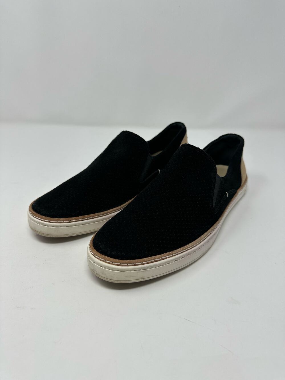 UGG Women’s Adley Perf Black Suede Leather Slip On Shoes size 8
